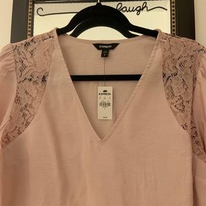💝Express truffle pink lace shirt